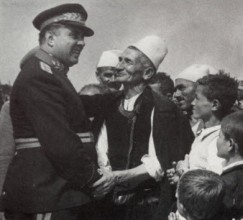 Энвер Ходжа. Вместе с народом за сильную, процветающую Албанию. Октябрь 1947 год.